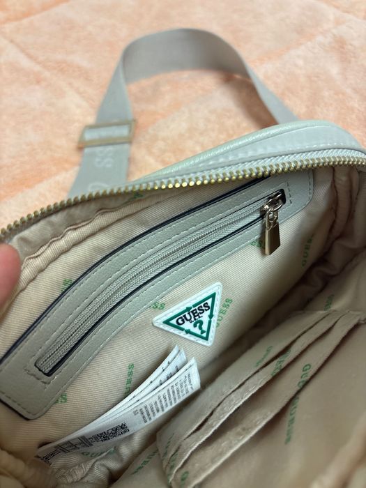 Дамска чанта - Guess