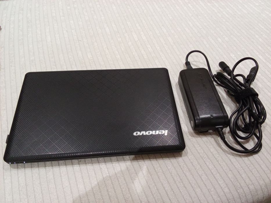 Лаптоп Lenovo Лаптоп