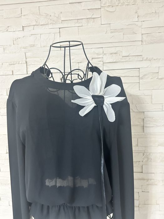 Bluză H&M, neagră, superbă.