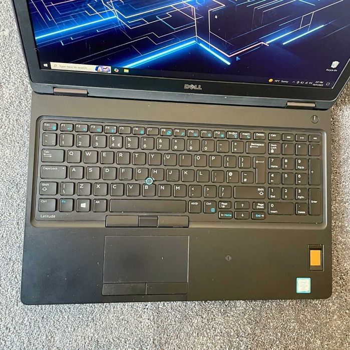 Dell Latitude 5580 - 15.6''FHD, i5-7200u, 8GB RAM DDR4, 256GB NVMe M.2