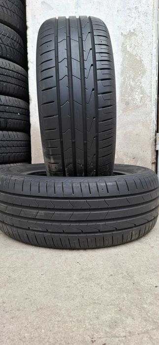 2бр. 215/55/17 Hankook 7mm грайфер, дот 17г. ***
