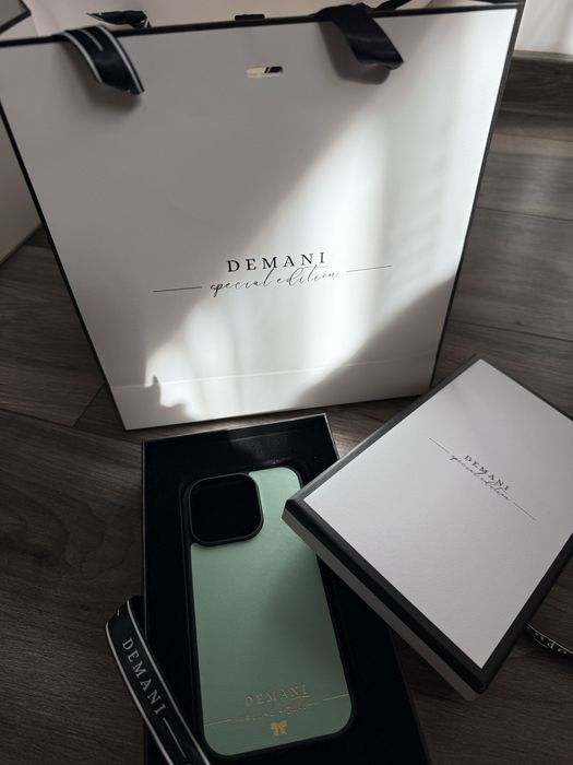 Demani калъф за телефон 16 pro цвят мента