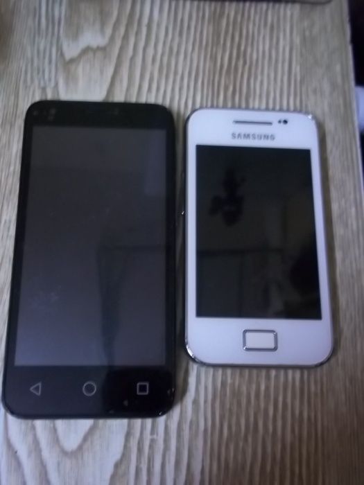 lot telefoane , baterii , incarcatoare diverse