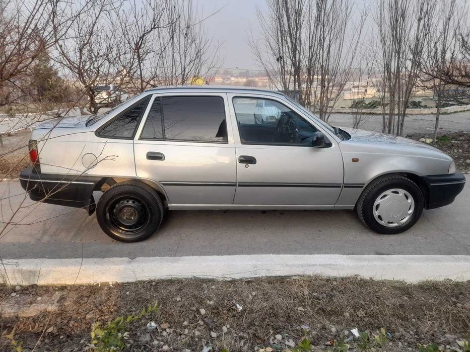 Daewoo Nexia moshinasi