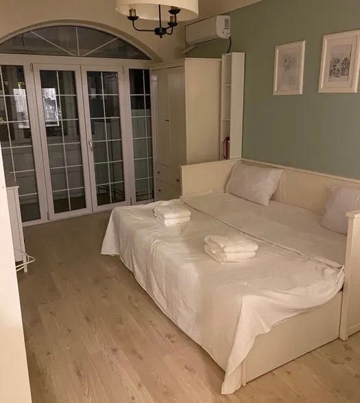 Garsonieră ultracentral- confort 1- Romană/Universitate