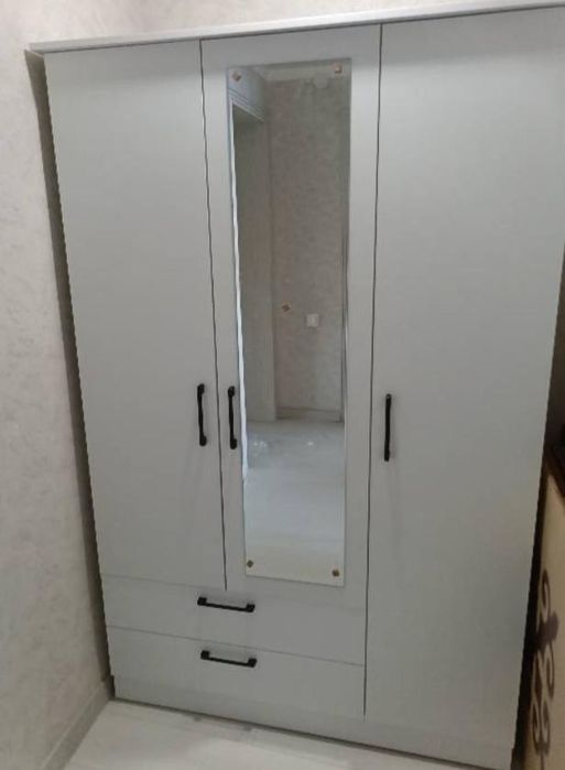 Шкаф для одежды продам