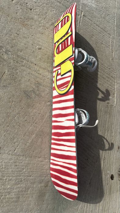 Продавам дъска с автомати за сноуборд