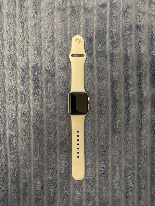 Продам Apple Watch Series 3