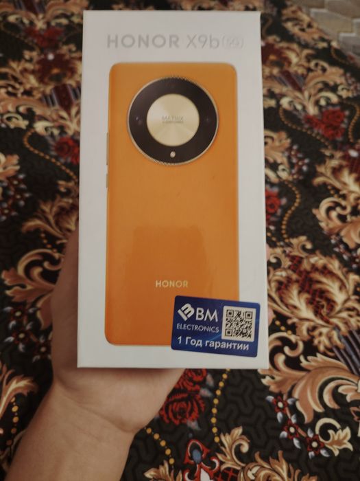 Honor x9b aybi yo hamma joyi radnoy 12+8  ga 256 xotira narxi 3mln