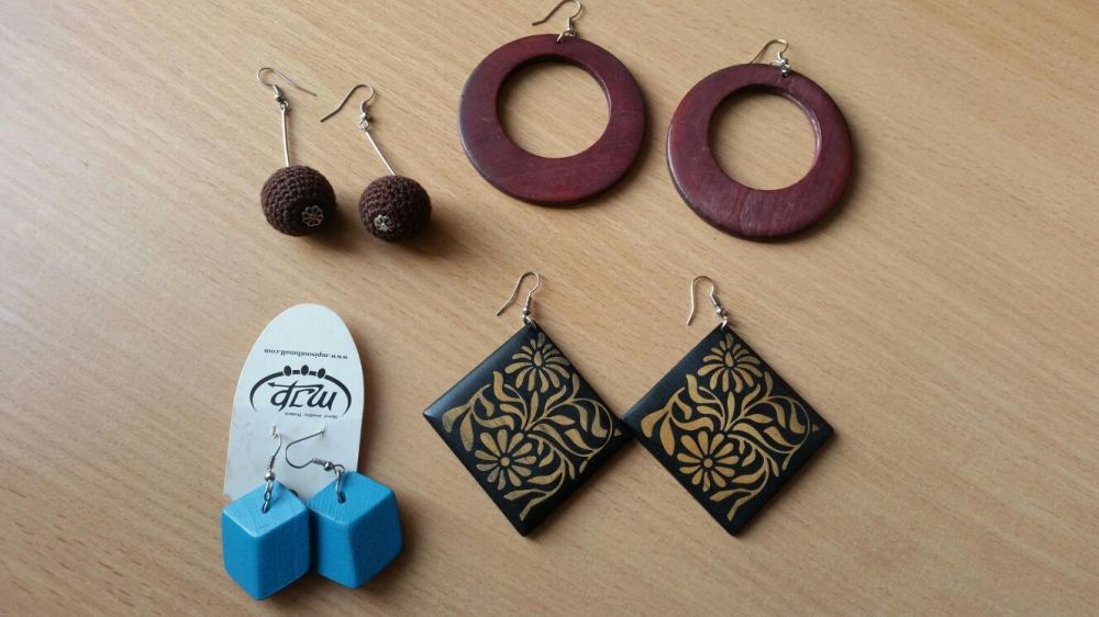 Бижута - обици, висулки, гердани