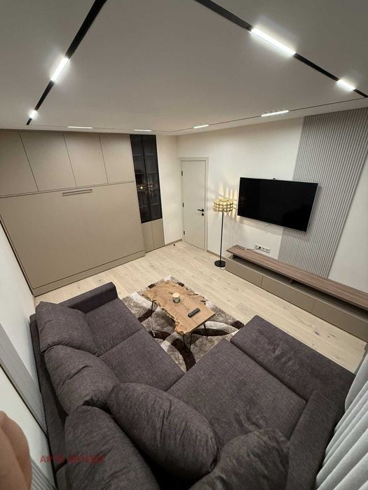 Обновен двустаен апартамент с опция за тристаен без посредник! НОВ