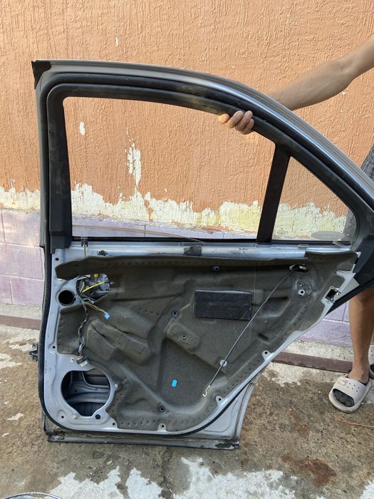 Мерседес 220 двери