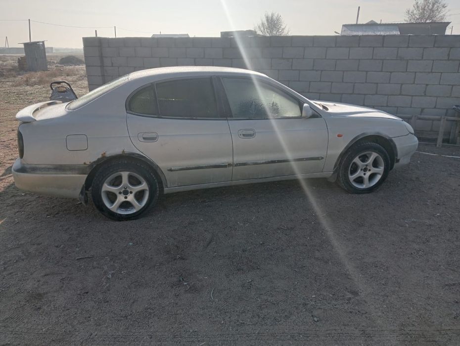 Машина сатылады.