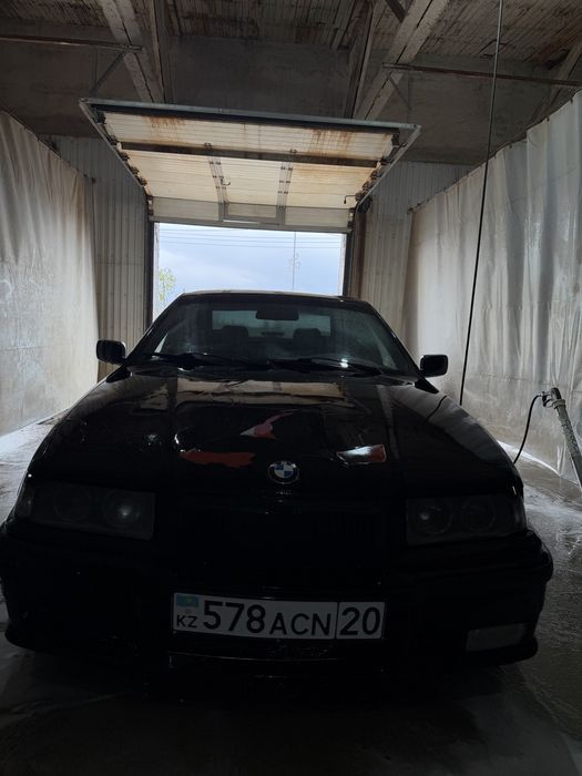 БМВ Е36 1992г Продам либо обмен интересует