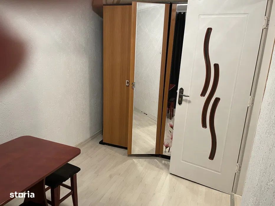 Rovinari - Vanzare apartament 3 camere - Str. Mioritei — fotografia 3