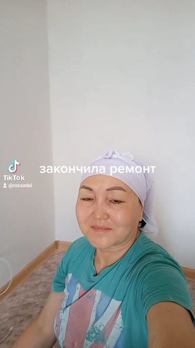 Клею обои ремонт