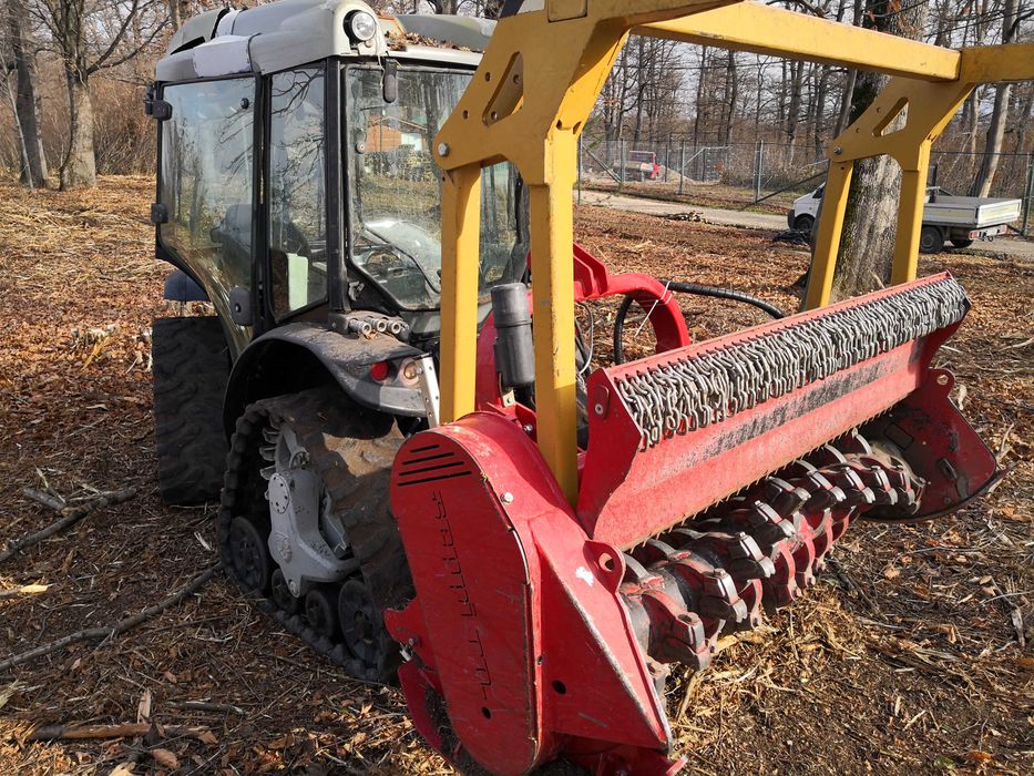 Tractor senilat Carraro Mach4 cu tocător forestier Seppi Miniforst 175