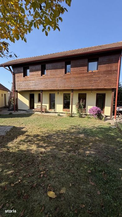 Pensiune agroturistica de vanzare in Razbuneni – oportunitate,comisi