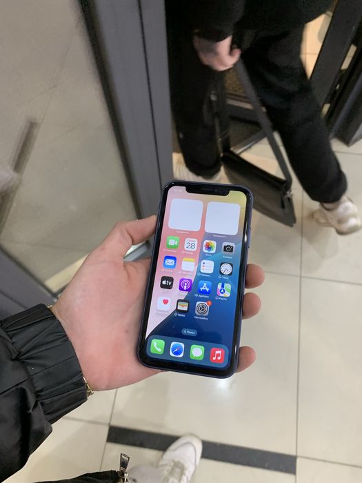 iPhone 11 64 акб 73%