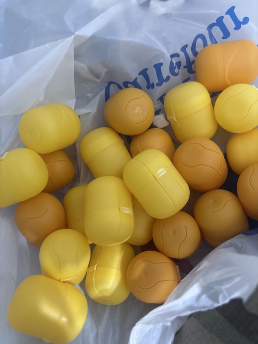 Продаю игрушки Киндер