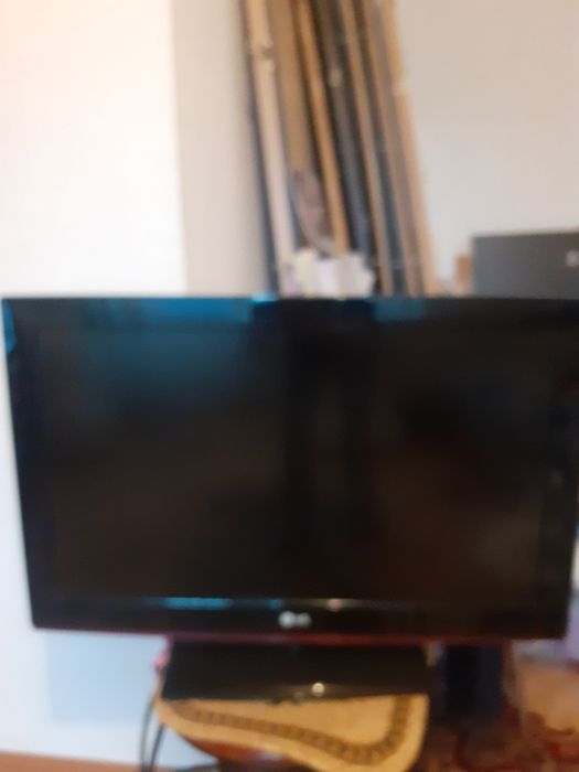 Продам LED LCD телевизор LG