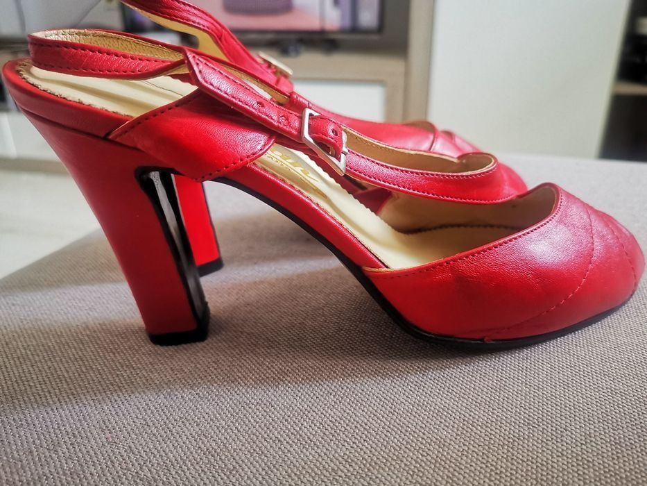 Sandale rosii Guban din piele 37.5-38
