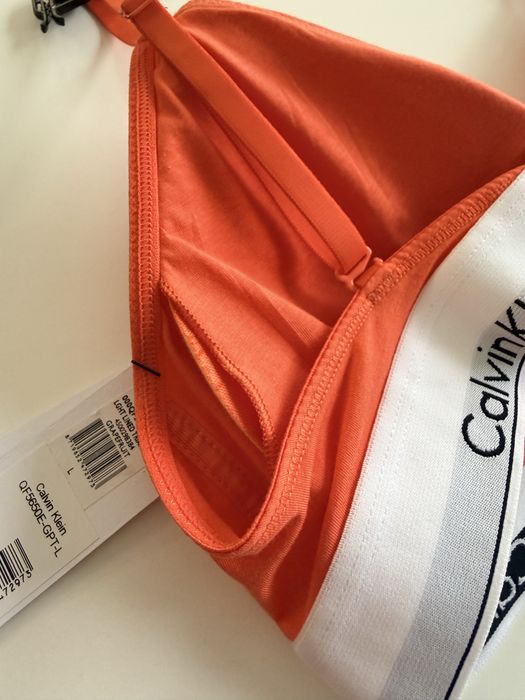 Комплект сутиен и бикини Calvin Klein /L/ в оранжев цвят