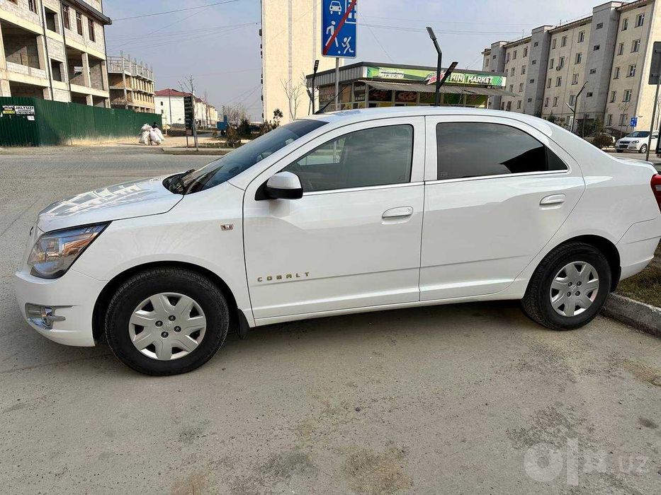 Sedan cobalt GX14ATB