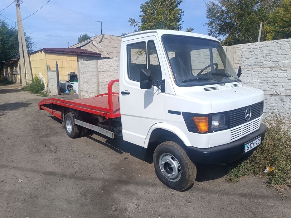 Продам Эвакуатор мерседес 410d