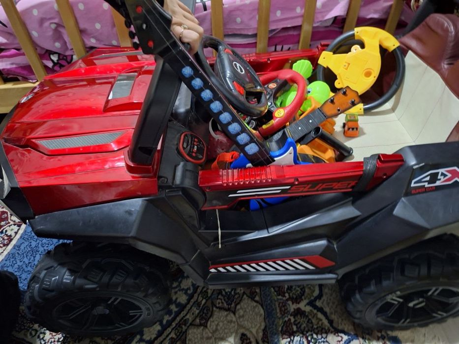 Bolalar pultli moshinasi