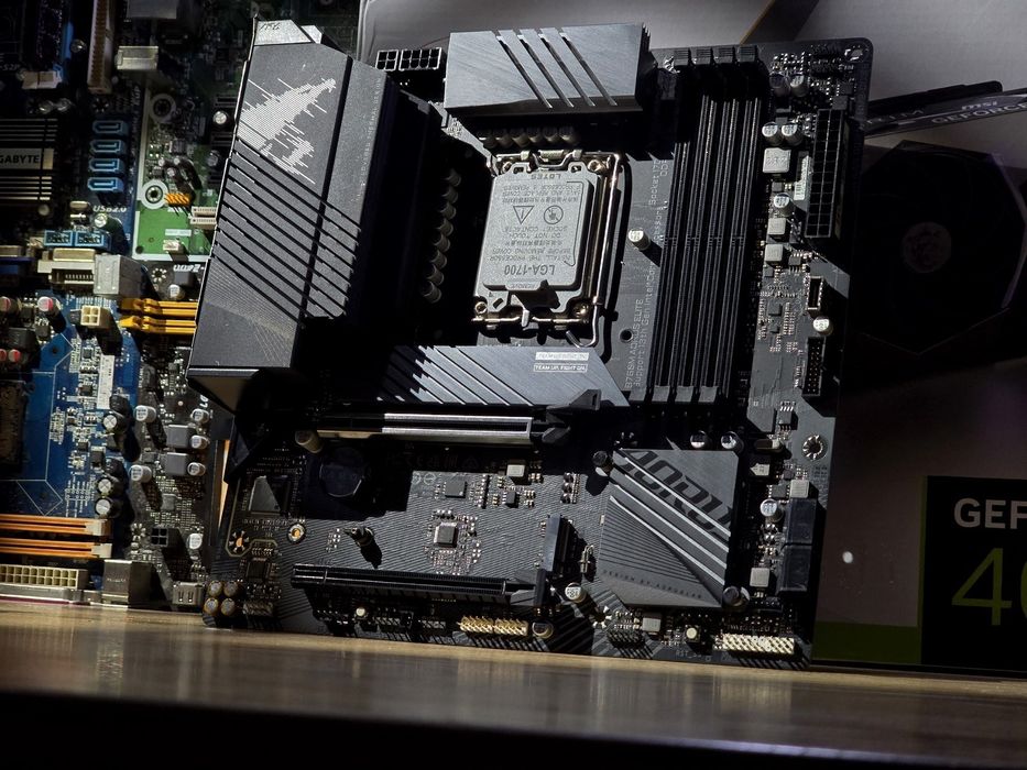 B760M B760 AORUS ELITE Материнская плата