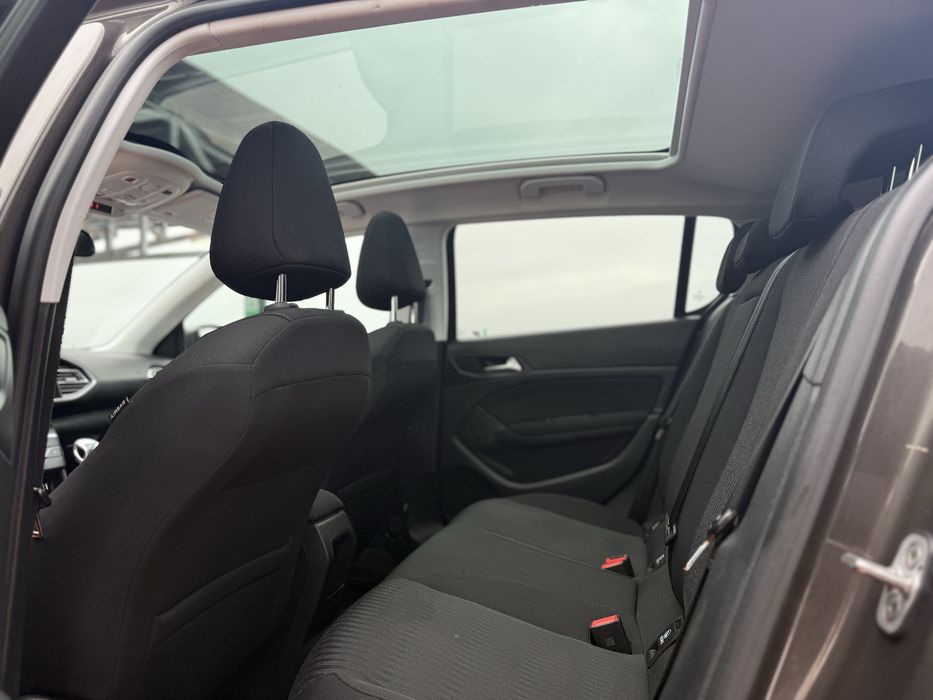 PEUGEOT 308 1.6HDI 120CP/PANO/CLIMA/Navi/GARANTIE/Rate cu buletinul