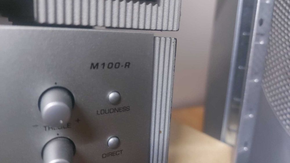 Grundig Fine Arts M100A si M100CD