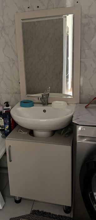 Зеркала с тумбой
