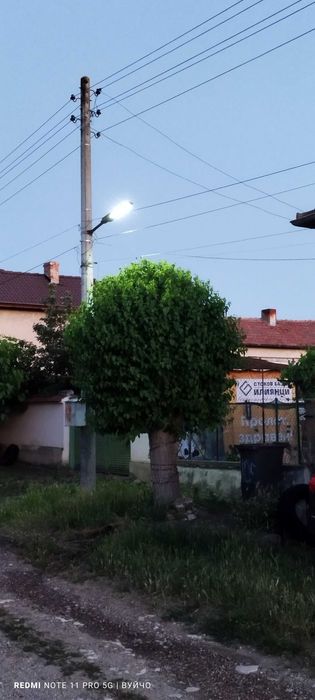 Продава се къща в с.Садовец-Плевенско .86 квадрата къща.На два етажа. Двор-560 кв.м.