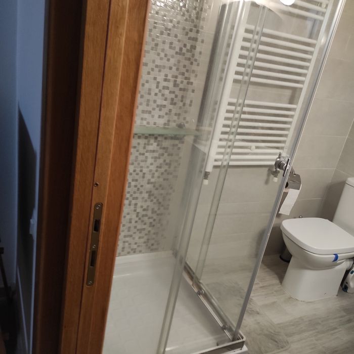 Vand cabină de dus + cadita