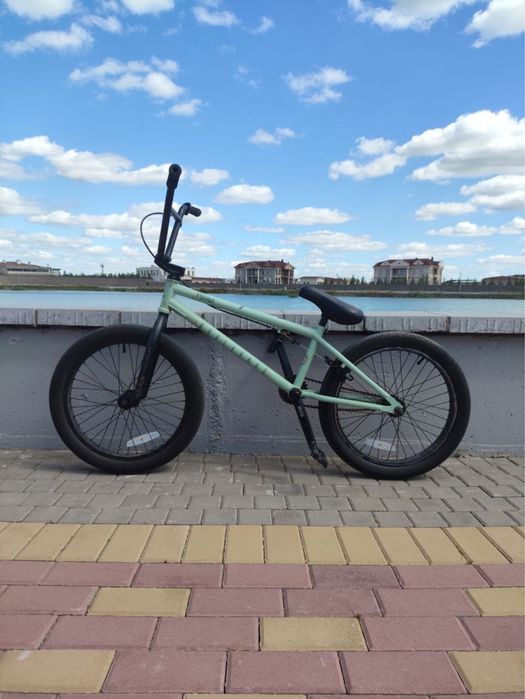 Продам срочно bmx haro