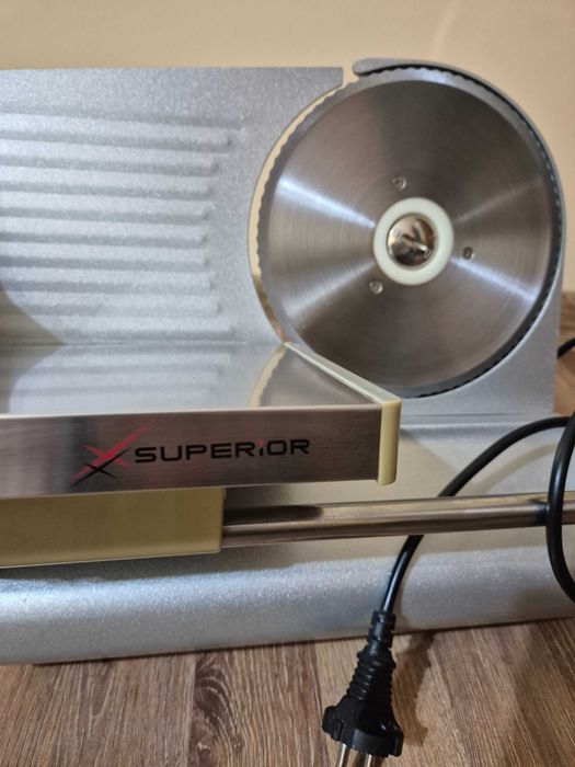 Домашна електрическа колбасорезачка Superior