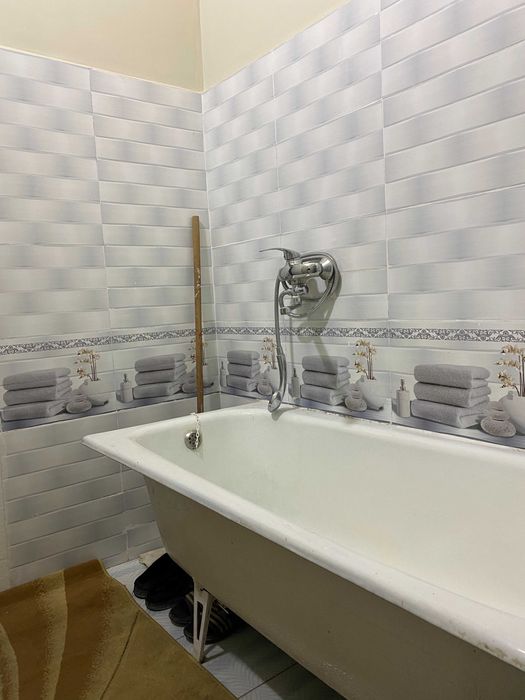 Metroga 1 daqiqa! 2/4/4, qulay kvartira sotiladi