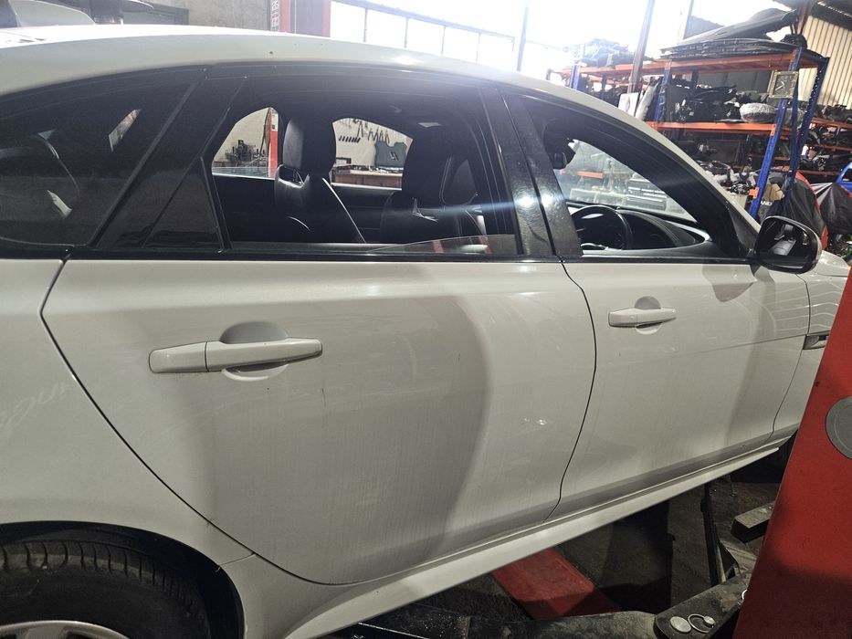 Предна/задна врата за Jaguar Xf 2017г.