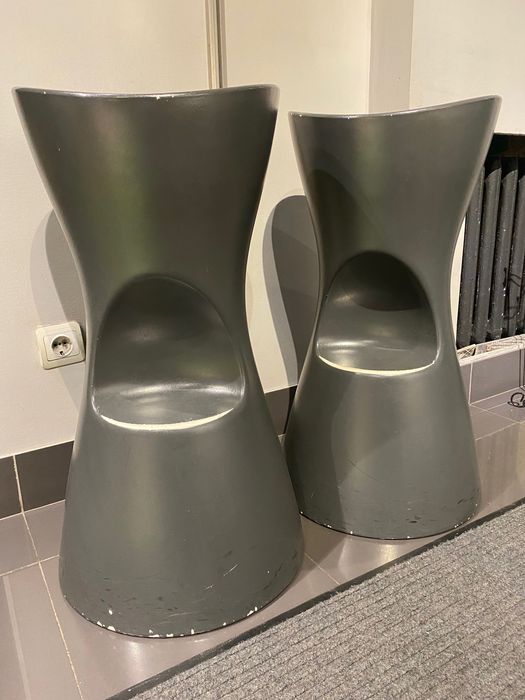 Барные стулья. Тумбы. Продам.