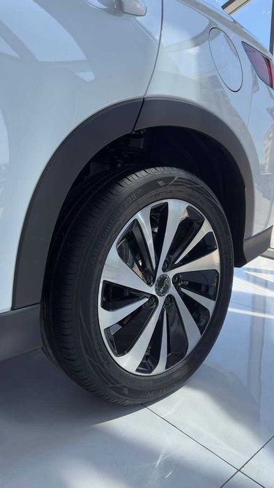Minimal foizlar bilan BYD Song Plus Champion 2026 Qora rangi ham bor