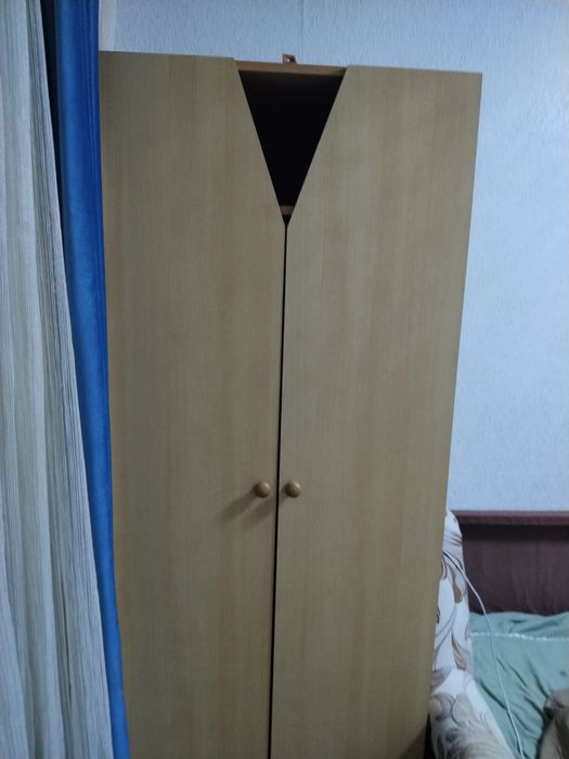 Шкаф-гардероб продам