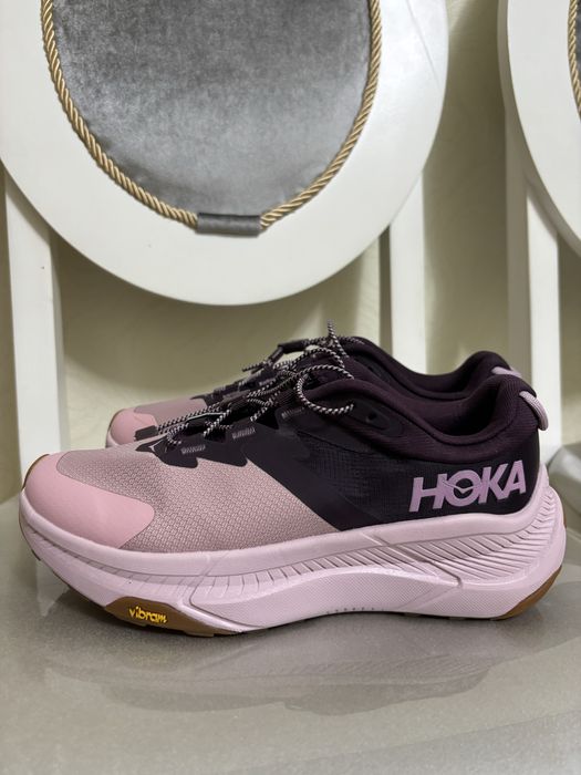 Кроссовки новые фирменные.