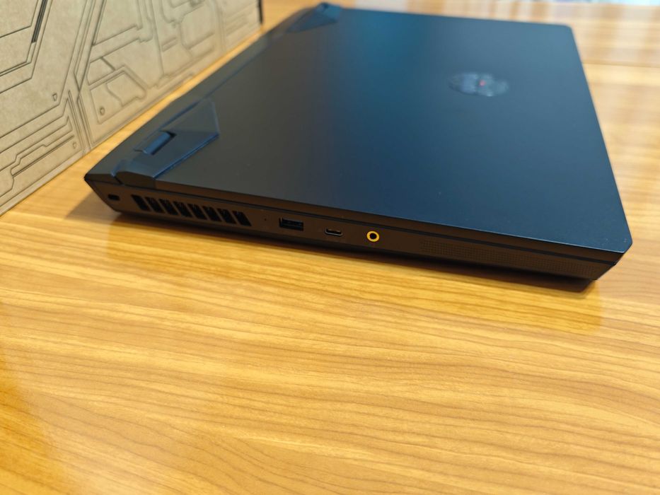 Laptop Gaming Premium MSI Alpha 17 C7V RTX Ryzen 7840HX 32GB / 990 Pro 2TB