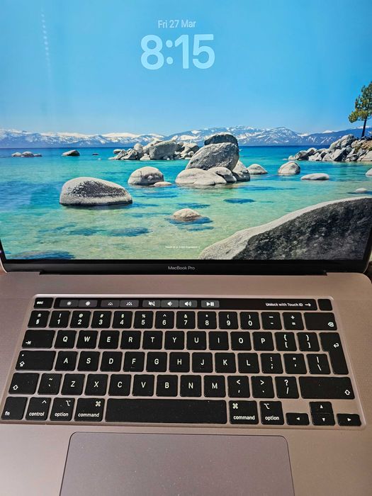 Macbook Pro 16 инча, модел 2019