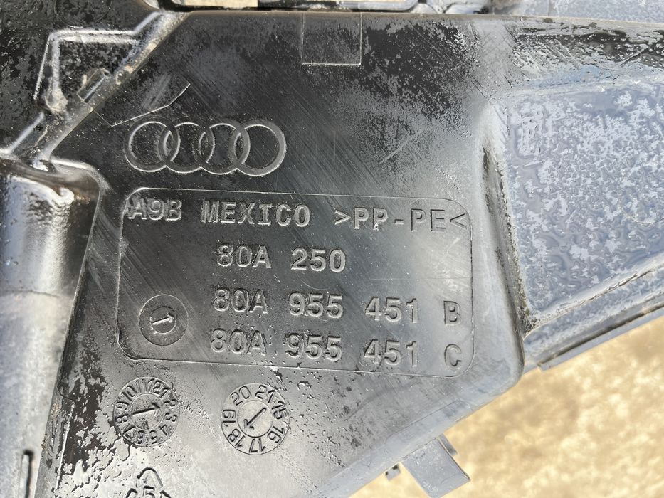 Carenaj / Carcasa filtru aer / Vas lichid parbriz Audi Q5 FY