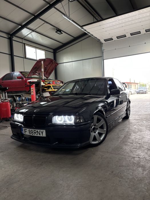 Bmw E36 sedan m50b20