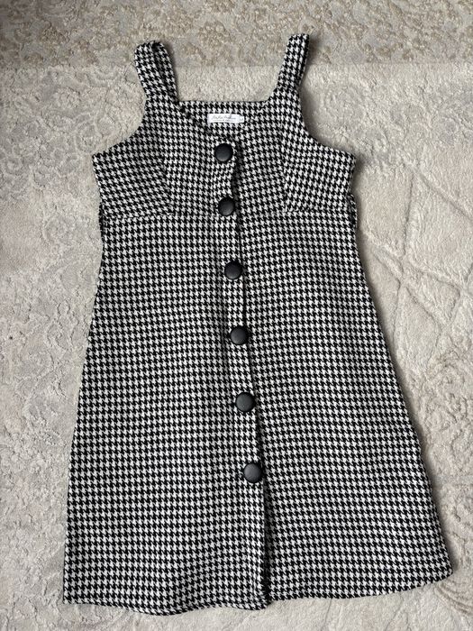 платье/брюки.