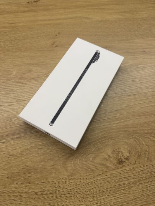 iPhone 17 Air Black 256GB-Нов  запечатан гаранция 36м  Yettel